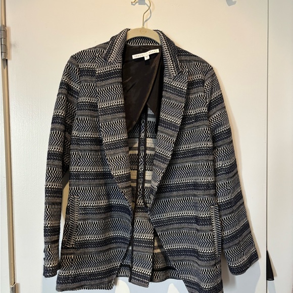 Veronica Beard belted patterned jacket - size 6 - Picture 3 of 6
